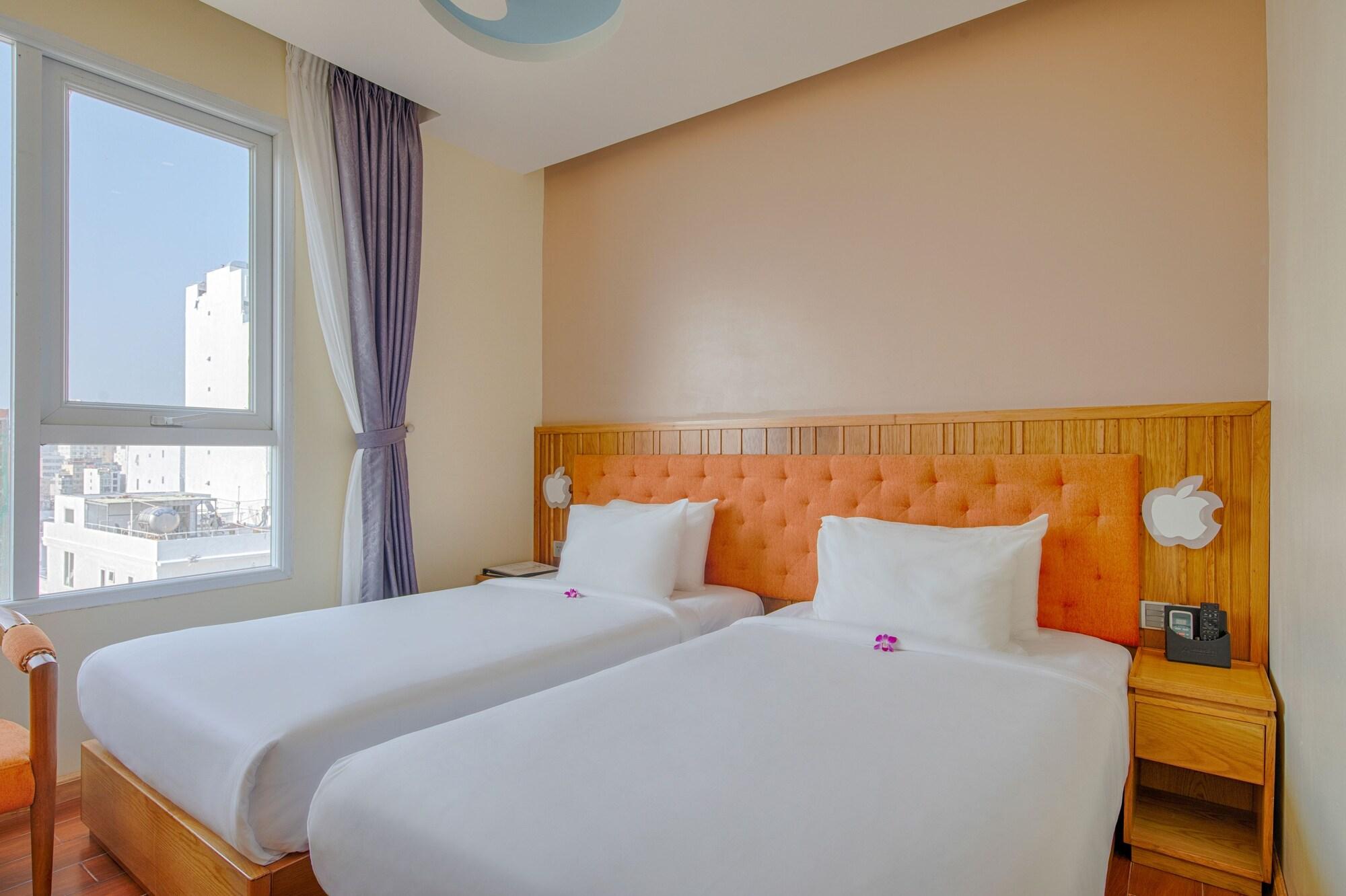 Sea Queen Hotel Da Nang Bagian luar foto