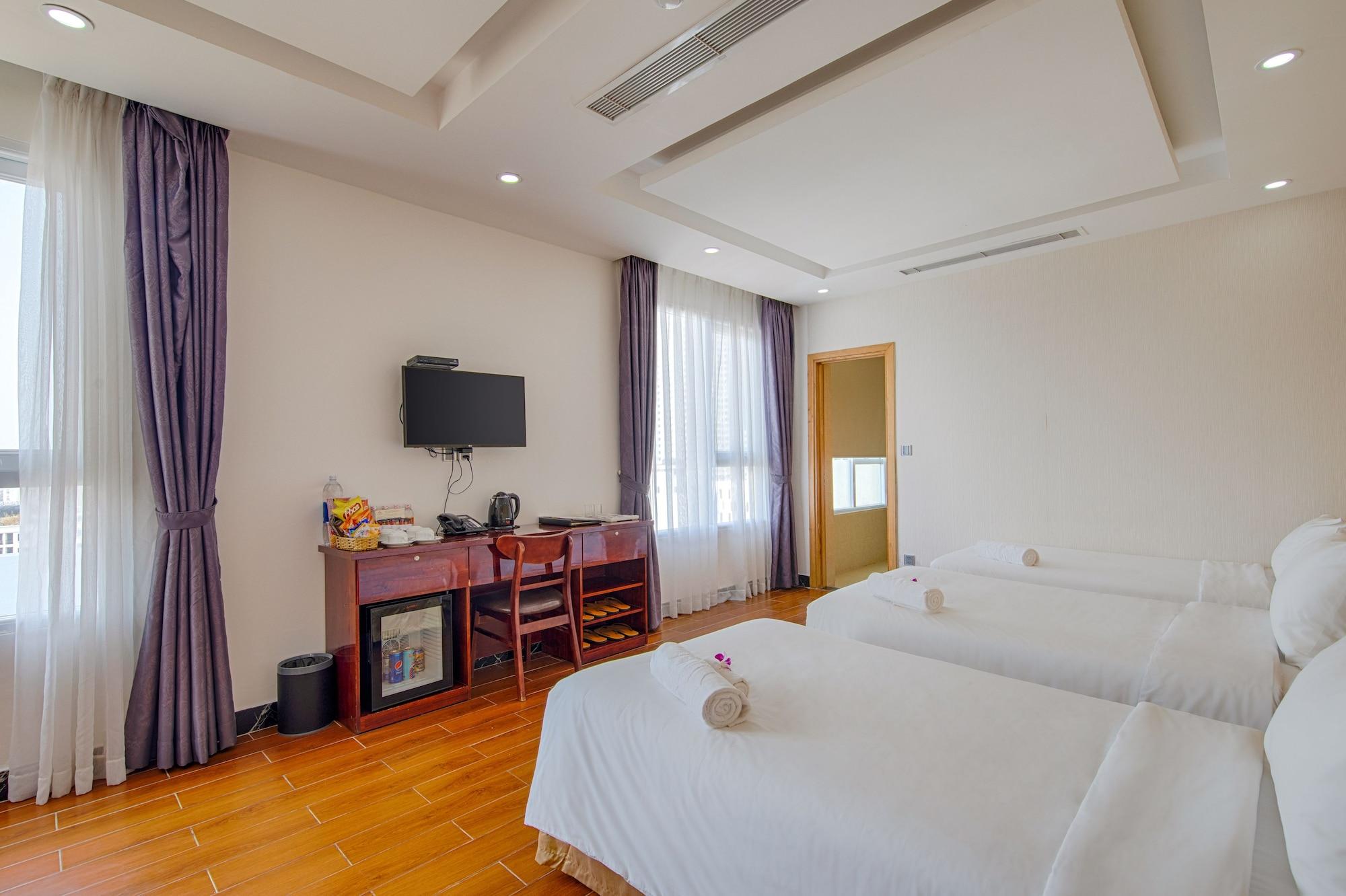 Sea Queen Hotel Da Nang Bagian luar foto