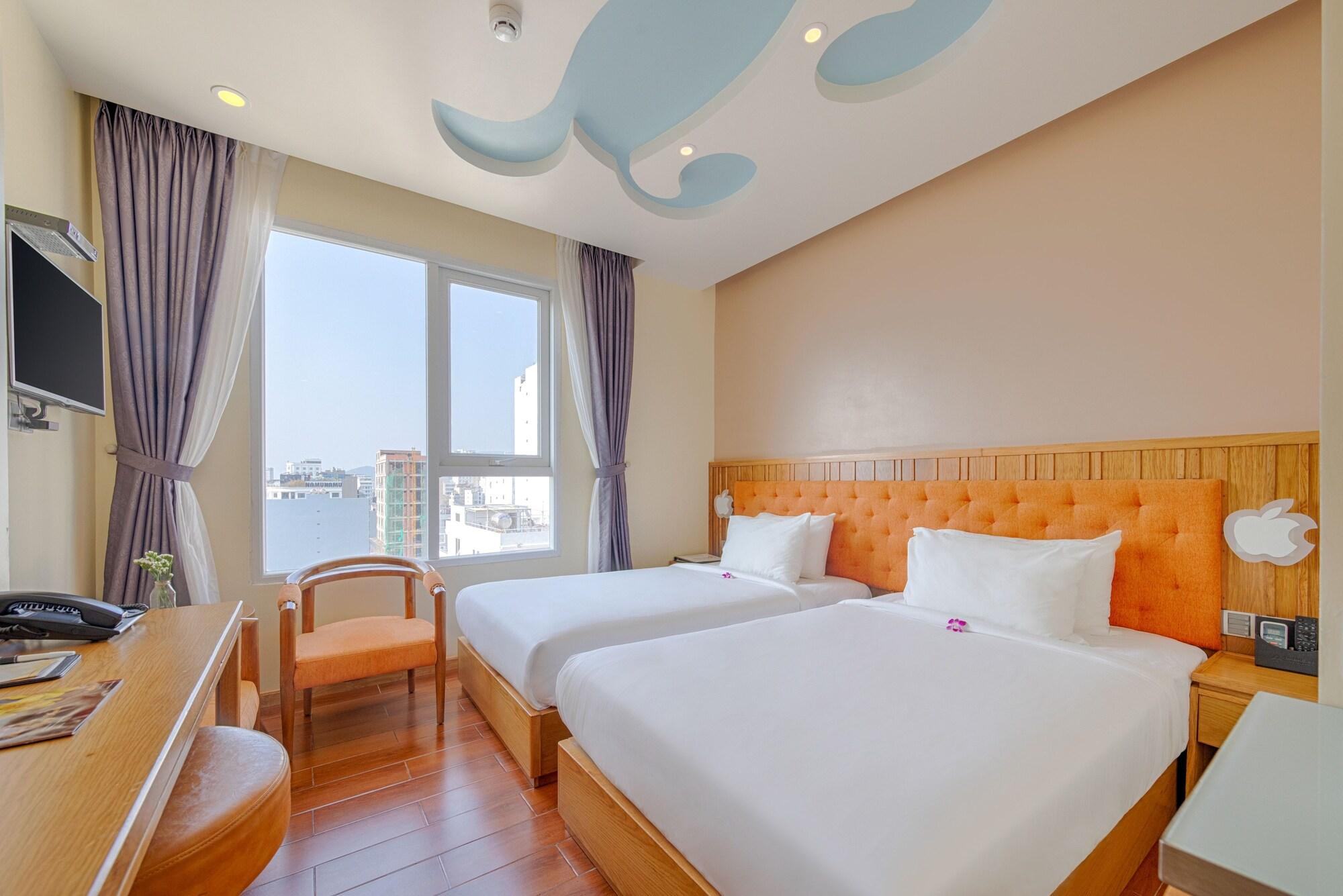 Sea Queen Hotel Da Nang Bagian luar foto