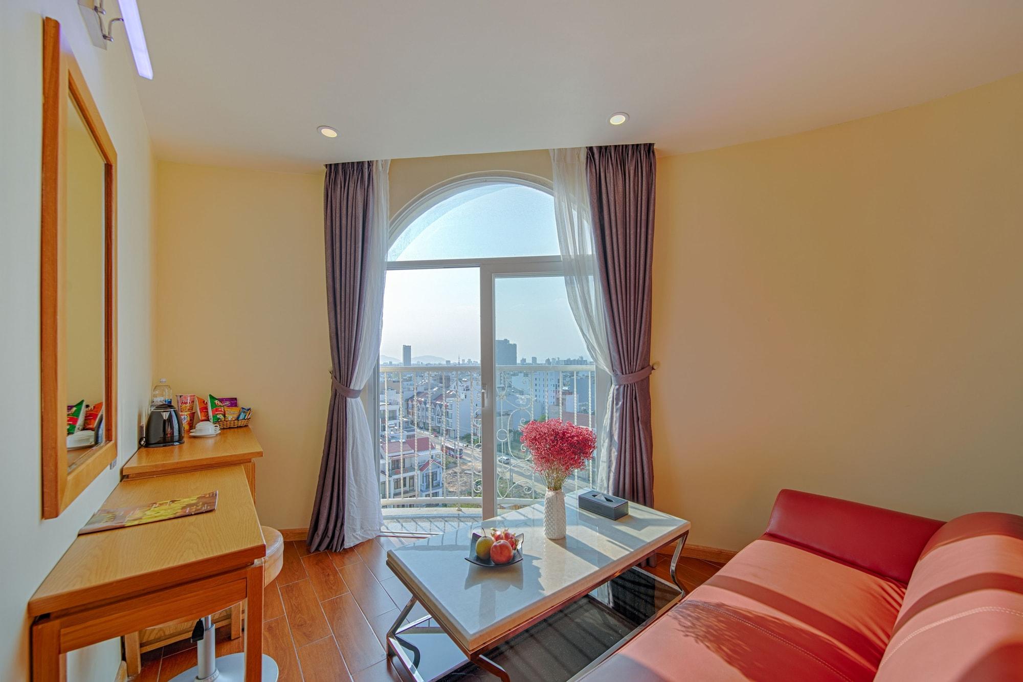 Sea Queen Hotel Da Nang Bagian luar foto