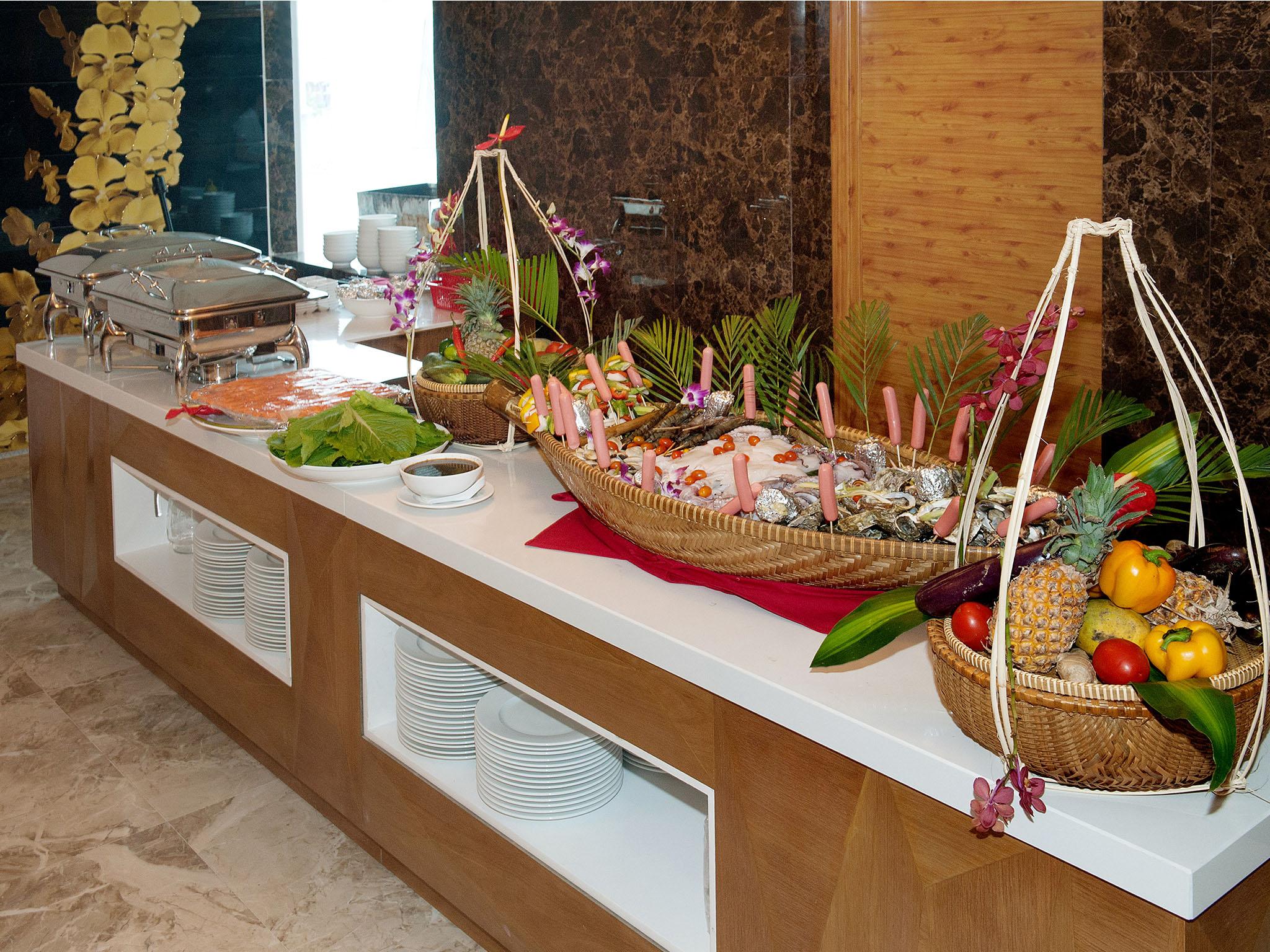 Sea Queen Hotel Da Nang Bagian luar foto