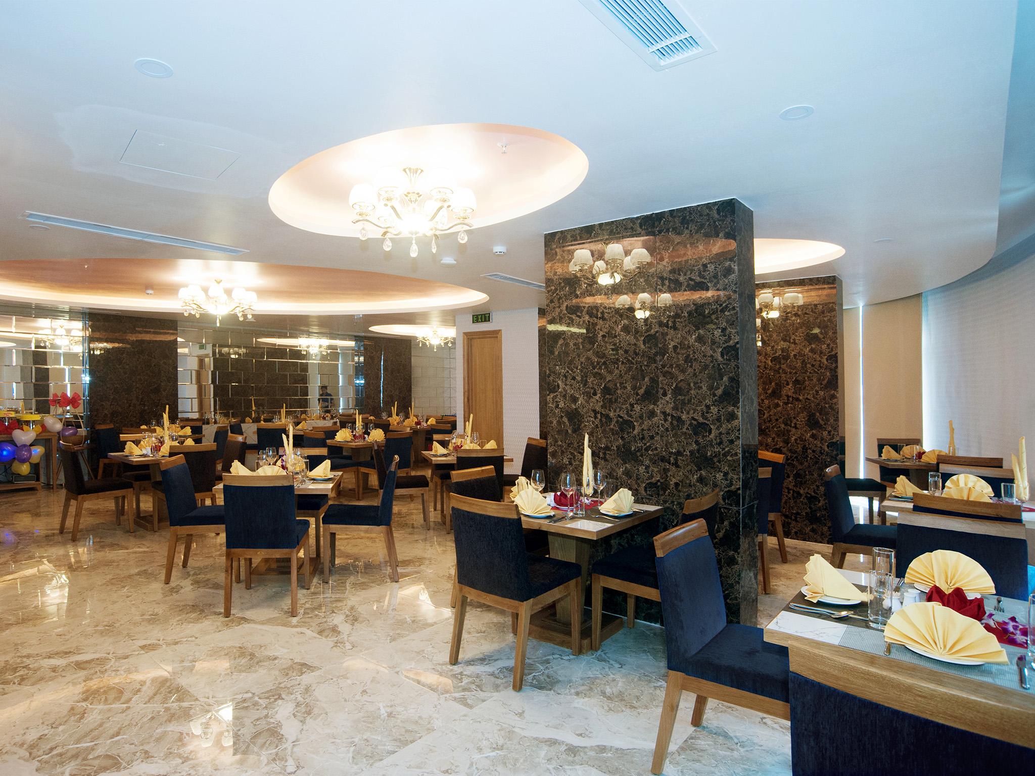Sea Queen Hotel Da Nang Bagian luar foto