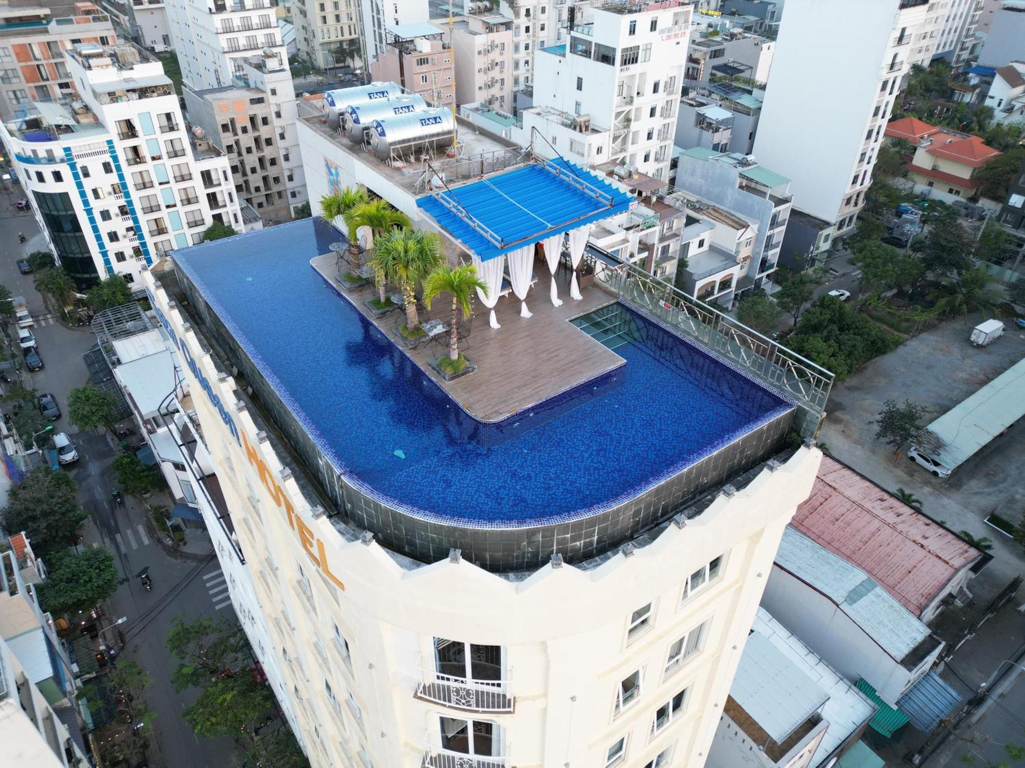 Sea Queen Hotel Da Nang Bagian luar foto
