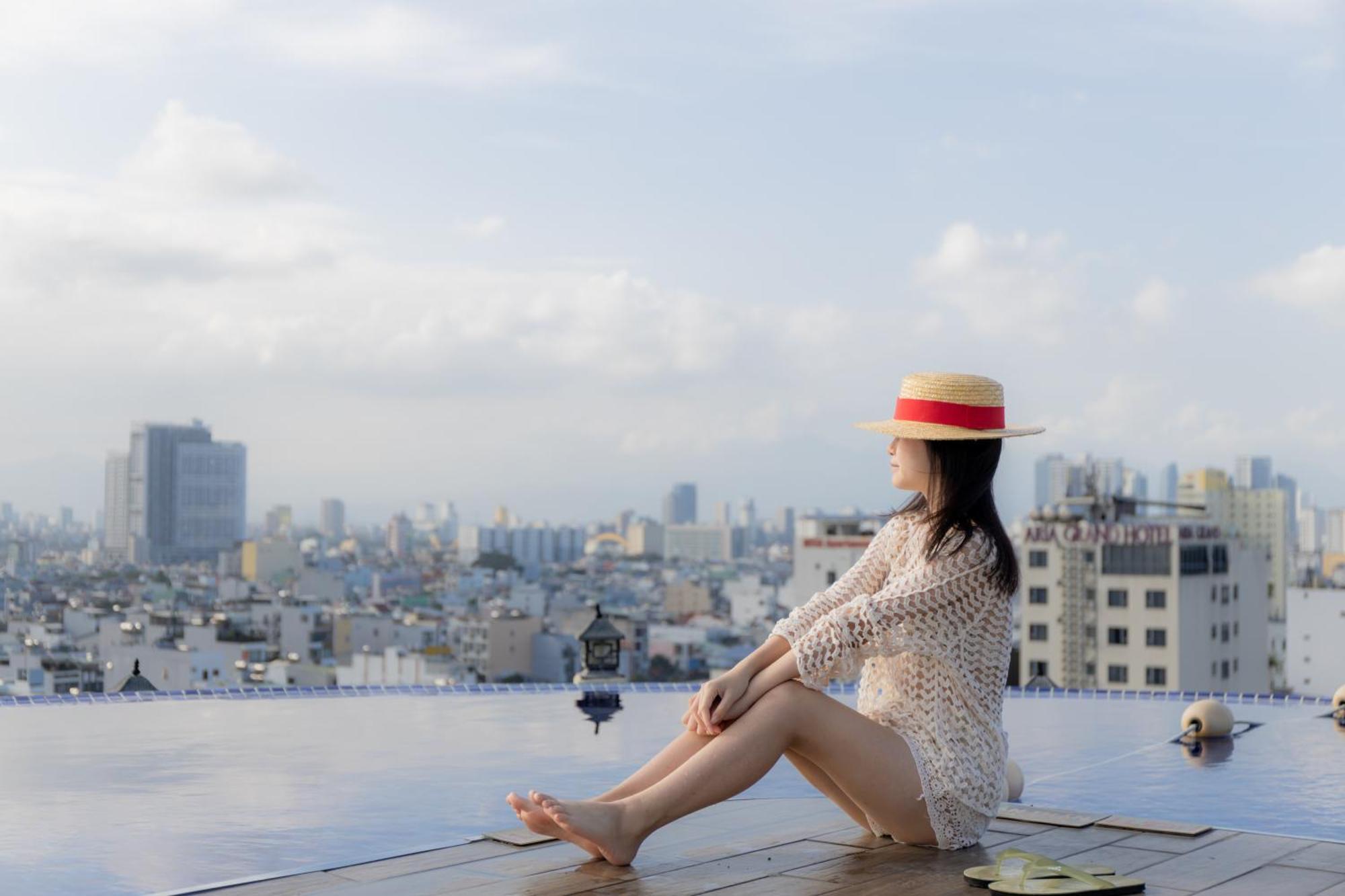 Sea Queen Hotel Da Nang Bagian luar foto