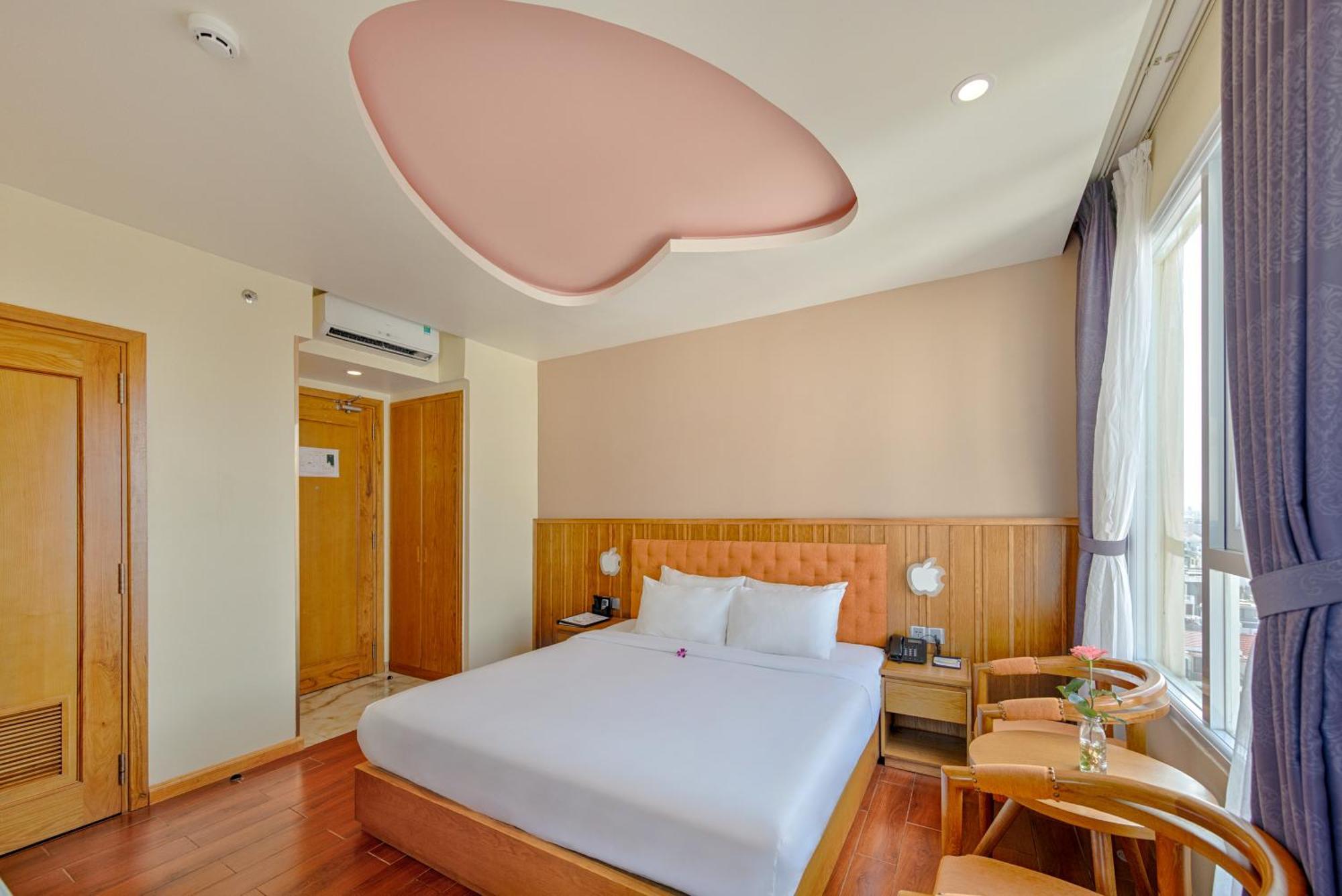 Sea Queen Hotel Da Nang Bagian luar foto