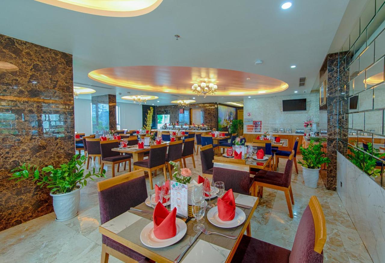Sea Queen Hotel Da Nang Bagian luar foto