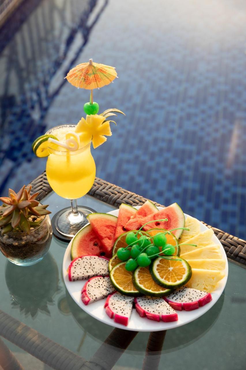 Sea Queen Hotel Da Nang Bagian luar foto